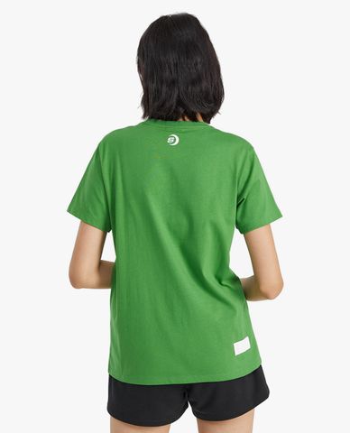  SKECHERS - Áo thun nữ phom suông ngắn tay Sailor Moon 