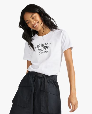  CONVERSE - Áo thun nữ cổ tròn tay ngắn Sneaker Inspo 