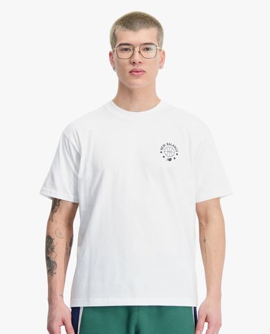  NEW BALANCE - Áo thun nam cổ tròn tay ngắn Hoops Essentials 