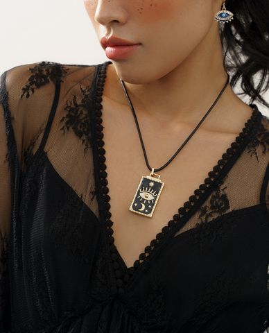  CECI - Vòng cổ nữ phối mặt hình chữ nhật bản lớn cá tính 