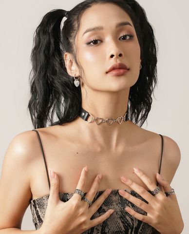  CECI - Vòng cổ choker nữ mặt trái tim trẻ trung 