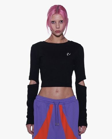  NERDY - Áo croptop nữ cổ tròn tay dài Cut Out 