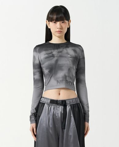  NERDY - Áo croptop nữ cổ tròn tay dài Fog 