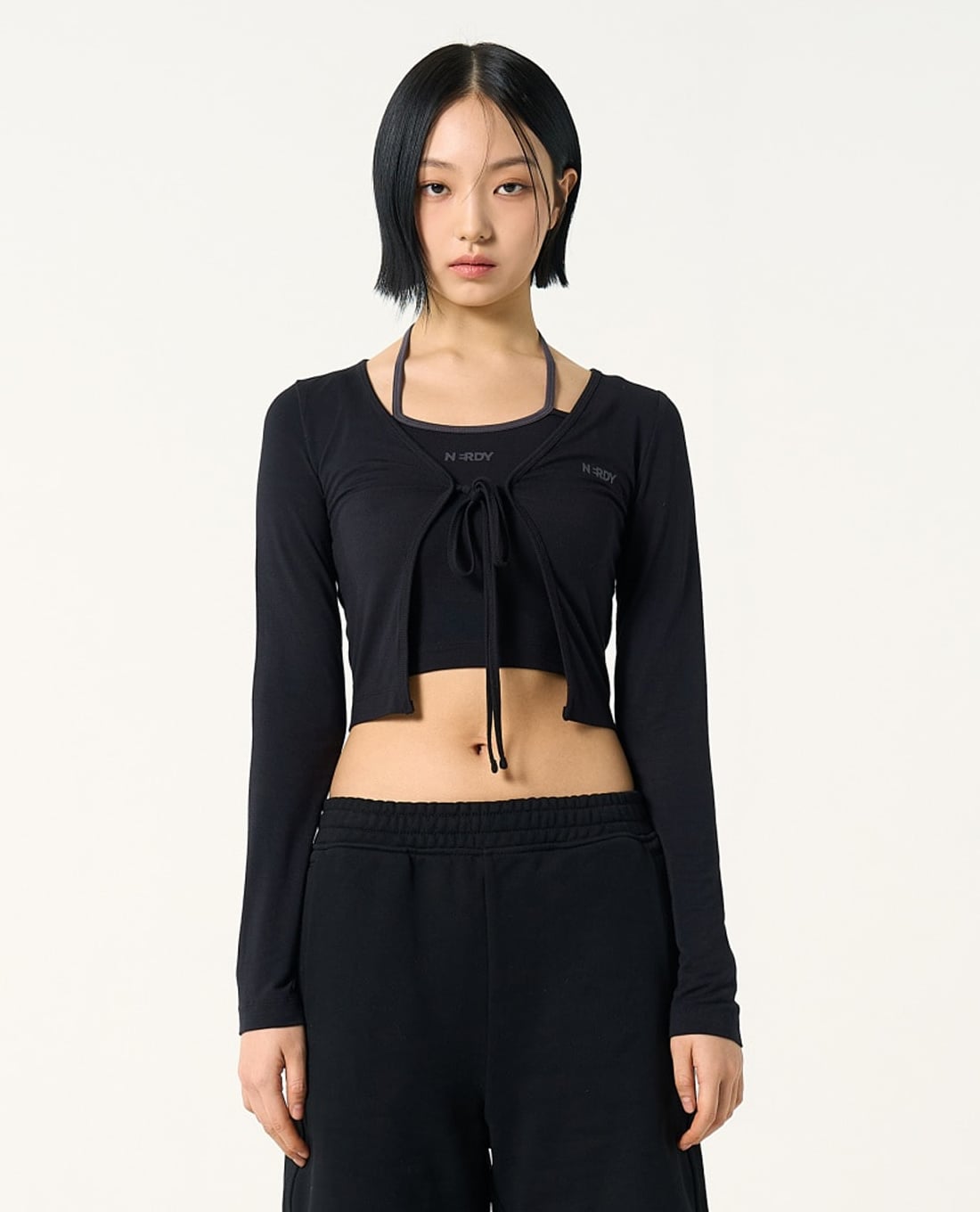 NERDY - Áo croptop nữ tay dài Two Piece