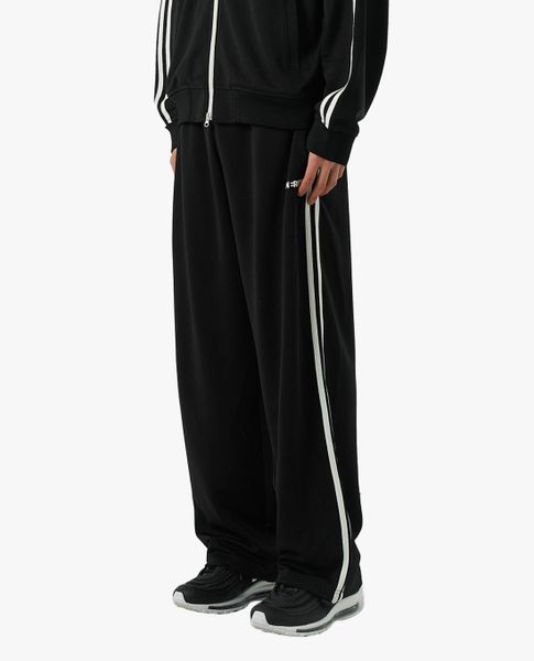 Áo polo phong cách Athleisure