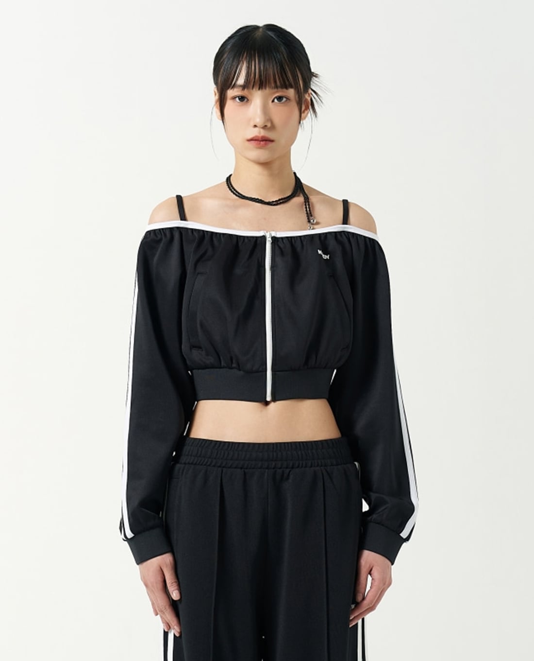 NERDY - Áo khoác croptop nữ hở vai NY