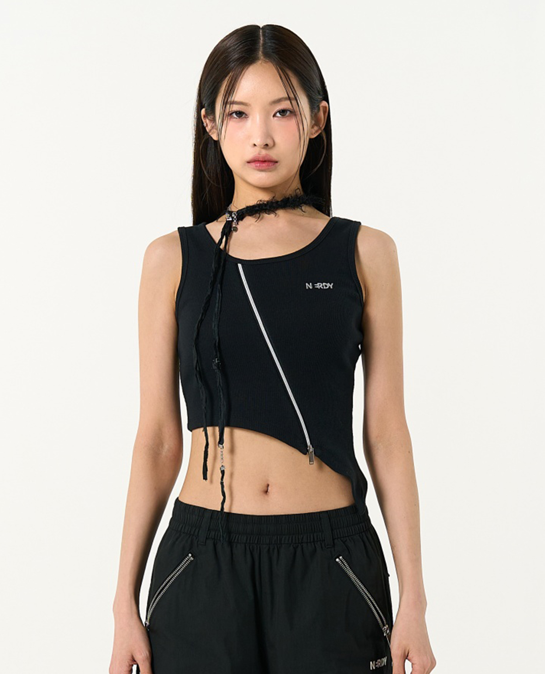 NERDY - Áo croptop nữ sát nách Sparking Logo