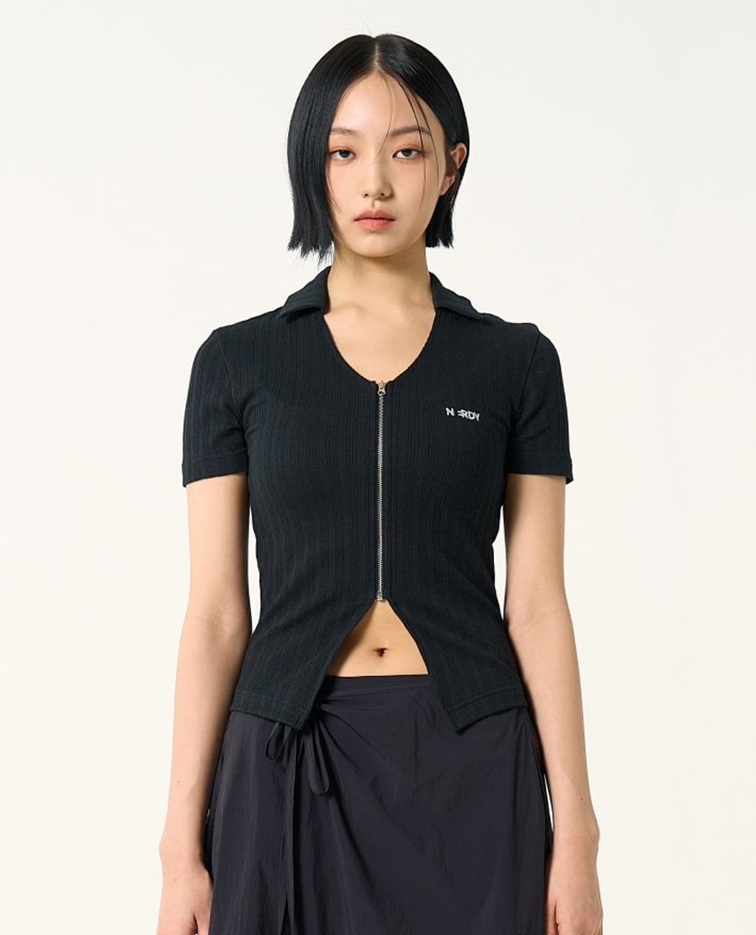 NERDY - Áo dệt kim nữ cổ bẻ tay ngắn Knitted Zipper