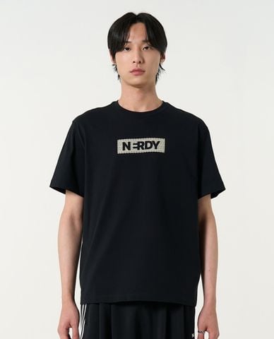  NERDY - Áo thun unisex cổ tròn tay ngắn Blenk Frame Logo 