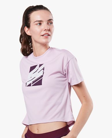  SKECHERS - Áo thun thể thao nữ tay ngắn phom lửng Training 