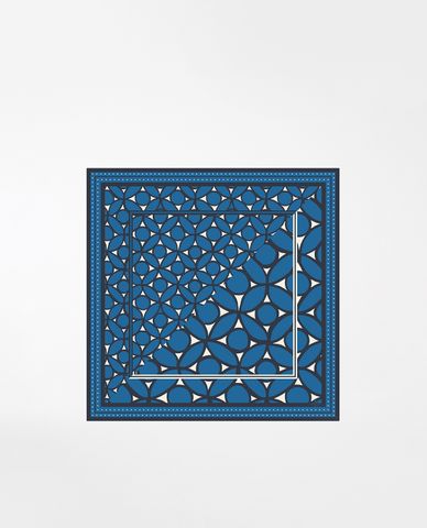  WEEKEND MAX MARA - Khăn choàng nữ chữ nhật in hoa văn sang trọng 