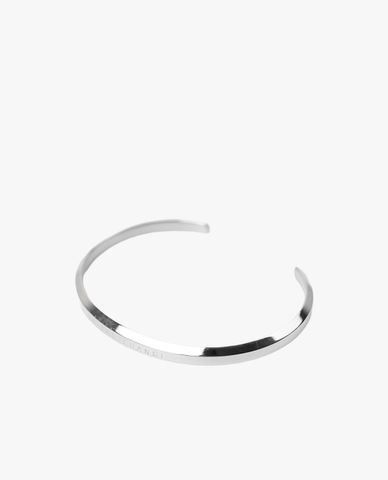  CECI - Vòng đeo tay nữ dáng hở khắc chữ Be The Change 