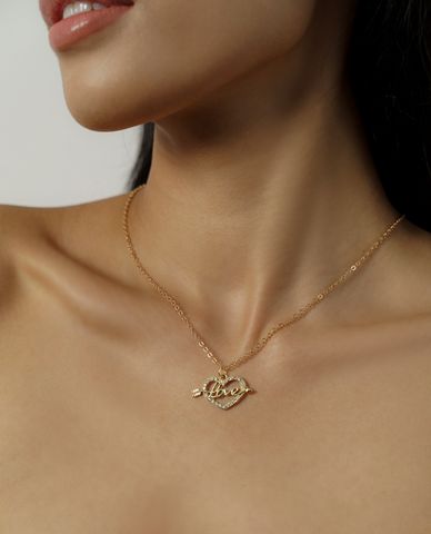  CECI - Vòng cổ nữ mặt trái tim đính đá phối chữ Love 