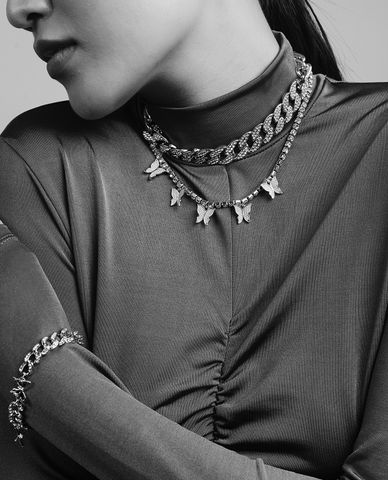  CECI - Dây chuyền nữ chuỗi xích bản lớn phối mặt cánh bướm thời trang 