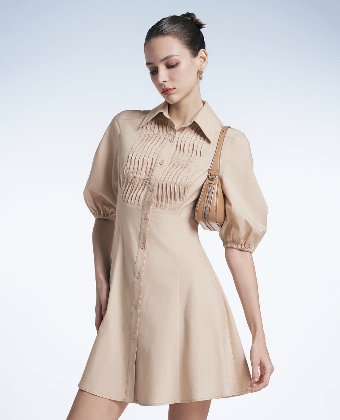 GIGI - Đầm sơ mi mini cổ bẻ tay phồng trang trí xếp li phá cách