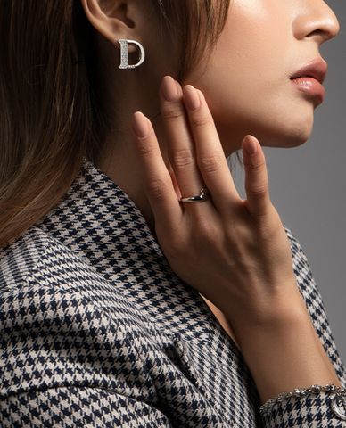  CECI - Khuyên tai nữ chữ D đính đá thanh lịch 