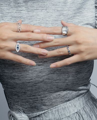  CECI - Nhẫn nữ hình đôi mắt đính đá thời trang 