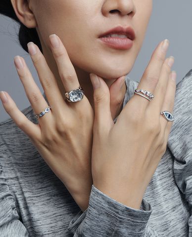  CECI - Nhẫn nữ đính đá to bản hiện đại 