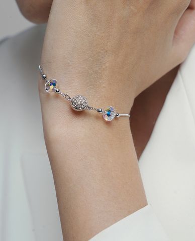  CECI - Vòng đeo tay nữ hình khối tròn đính đá sang trọng 