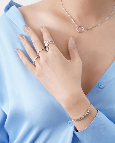  CECI - Vòng đeo tay nữ dây mảnh mặt chuỗi đá lấp lánh 