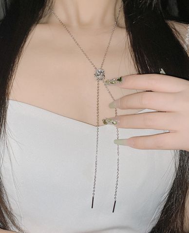  CECI - Vòng cổ nữ chuỗi xích dáng dài phối mặt khối trụ 