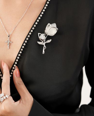  CECI - Ghim cài áo nữ hình nhánh hồng đính đá sang trọng 