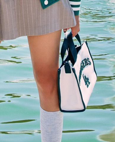  MLB - Túi tote nữ phom chữ nhật Varsity Canvas Mini 