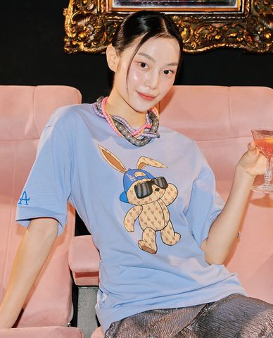  MLB - Áo thun unisex cổ tròn tay ngắn New Year Rabbit 