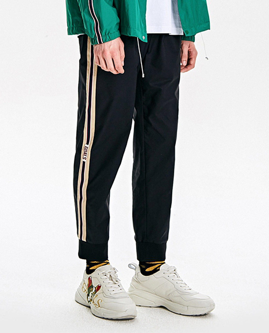 TRENDIANO - Quần Jogger nam phối sọc dọc Goals