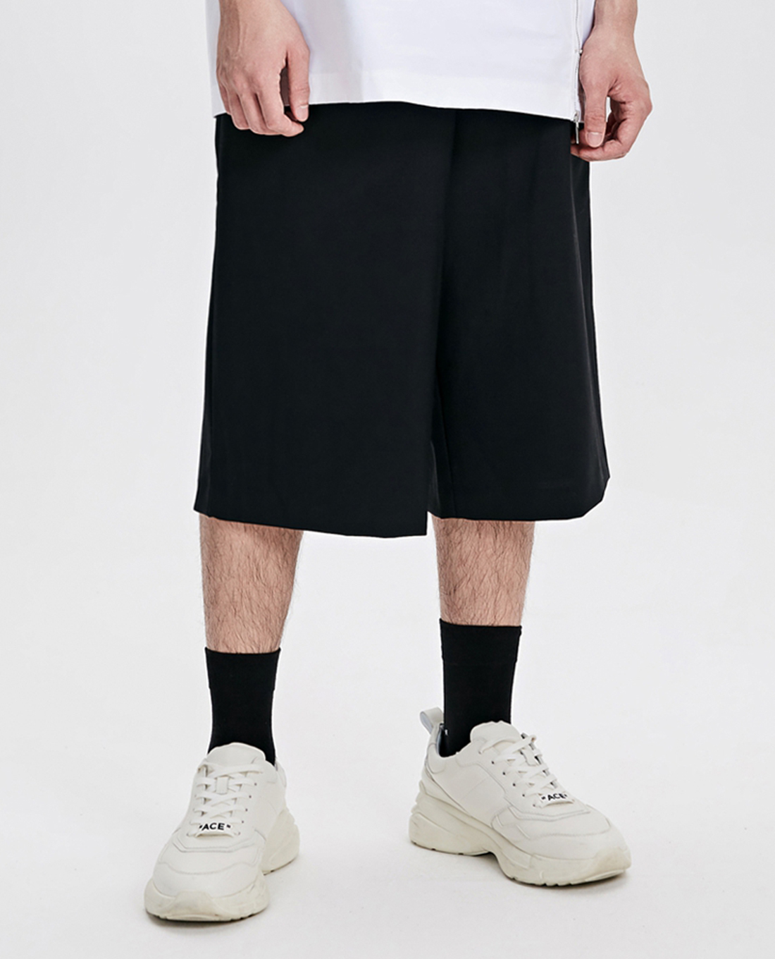 TRENDIANO - Quần short nam ống rộng Solid Color Woolen