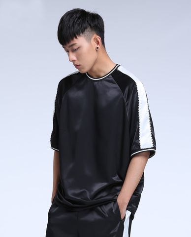  TRENDIANO - Áo thun nam cổ tròn tay ngắn sọc trắng ở tay 