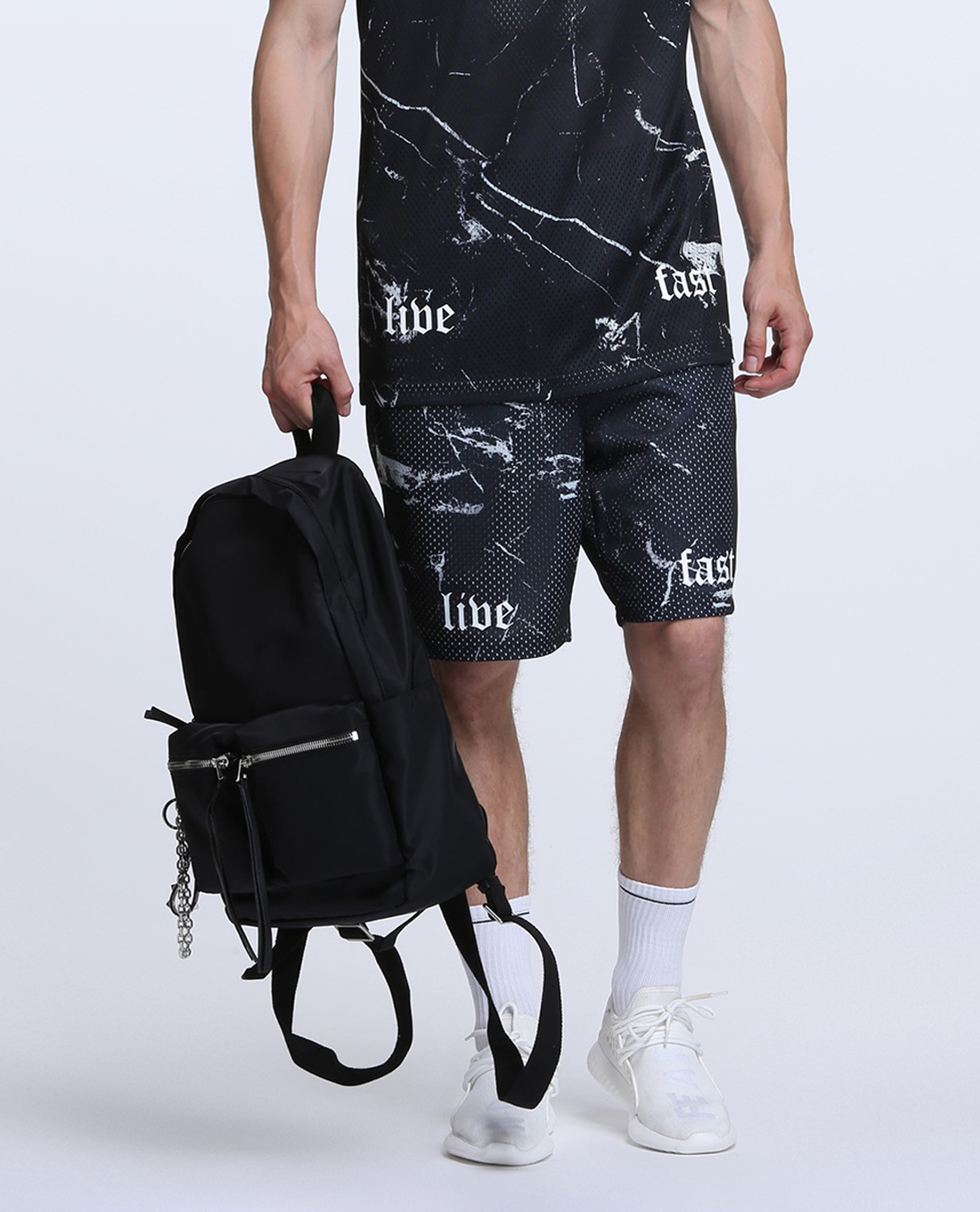 TRENDIANO - Quần shorts nam lưng thun cut laser in chữ