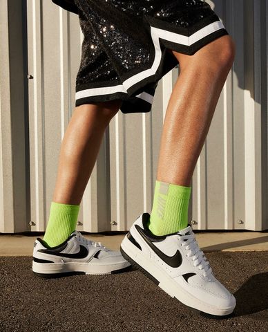  NIKE - Giày sneakers nữ cổ thấp hiện đại 