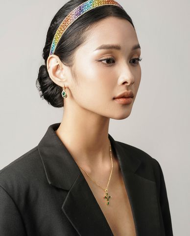  CECI - Vòng cổ nữ sợi mảnh phối mặt hình thánh giá đính đá thời trang 