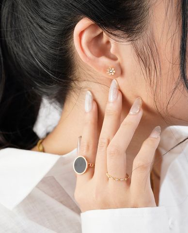  CECI - Khuyên tai nữ hình bông hoa nhỏ xinh xắn 