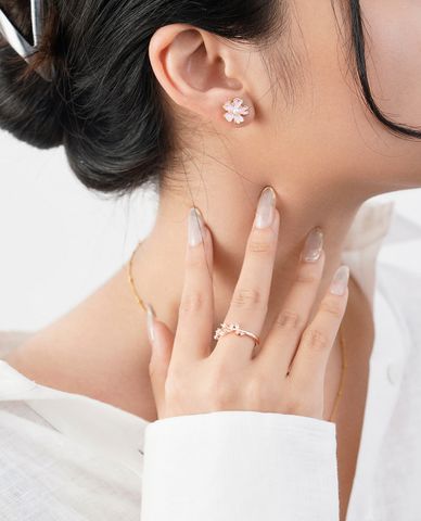 CECI - Khuyên tai nữ hình bông hoa nhỏ nữ tính 
