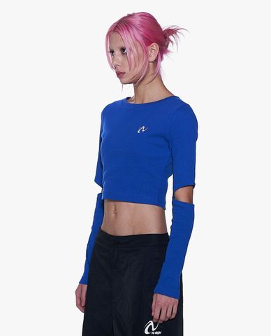  NERDY - Áo croptop nữ cổ tròn tay dài Cut Out 