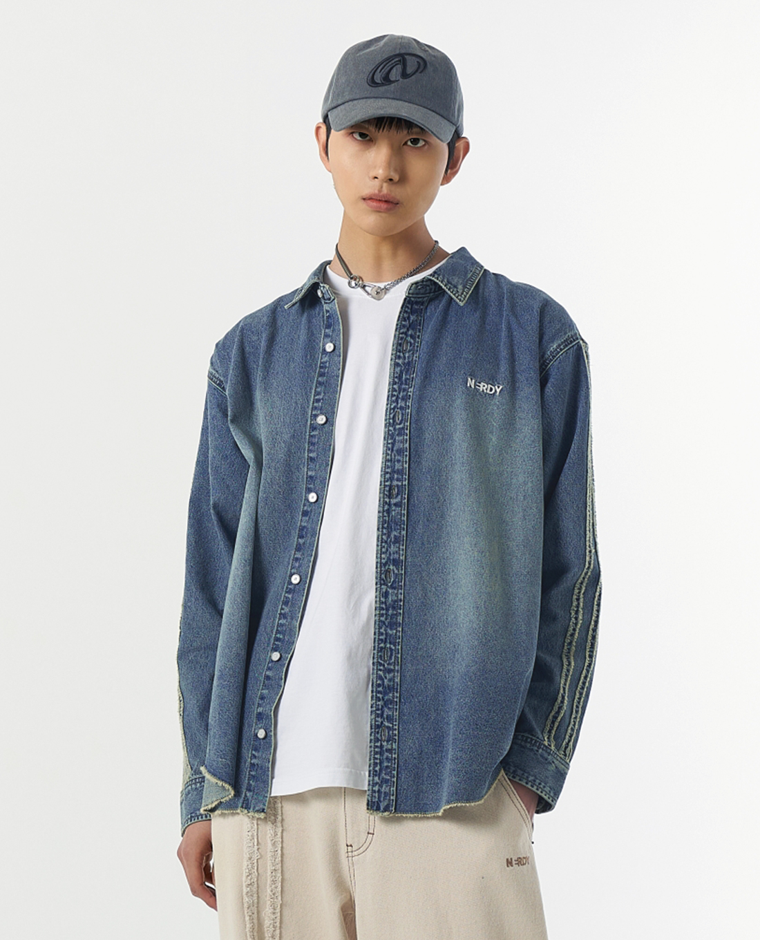 NERDY - Áo sơ mi denim unisex cổ bẻ tay dài NY