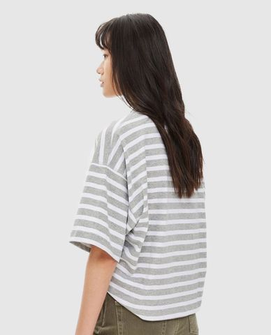  Áo thun nữ tay ngắn cổ tròn Striped Boxy 