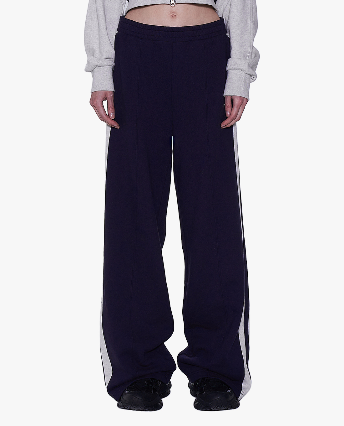 NERDY - Quần dài nữ ống rộng lưng thun Bold NY