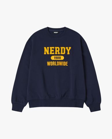  NERDY - Áo sweatshirt unisex cổ tròn tay dài Varsity Logo 