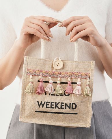  CECI - Túi xách nữ phom vuông phối chữ in thời trang 