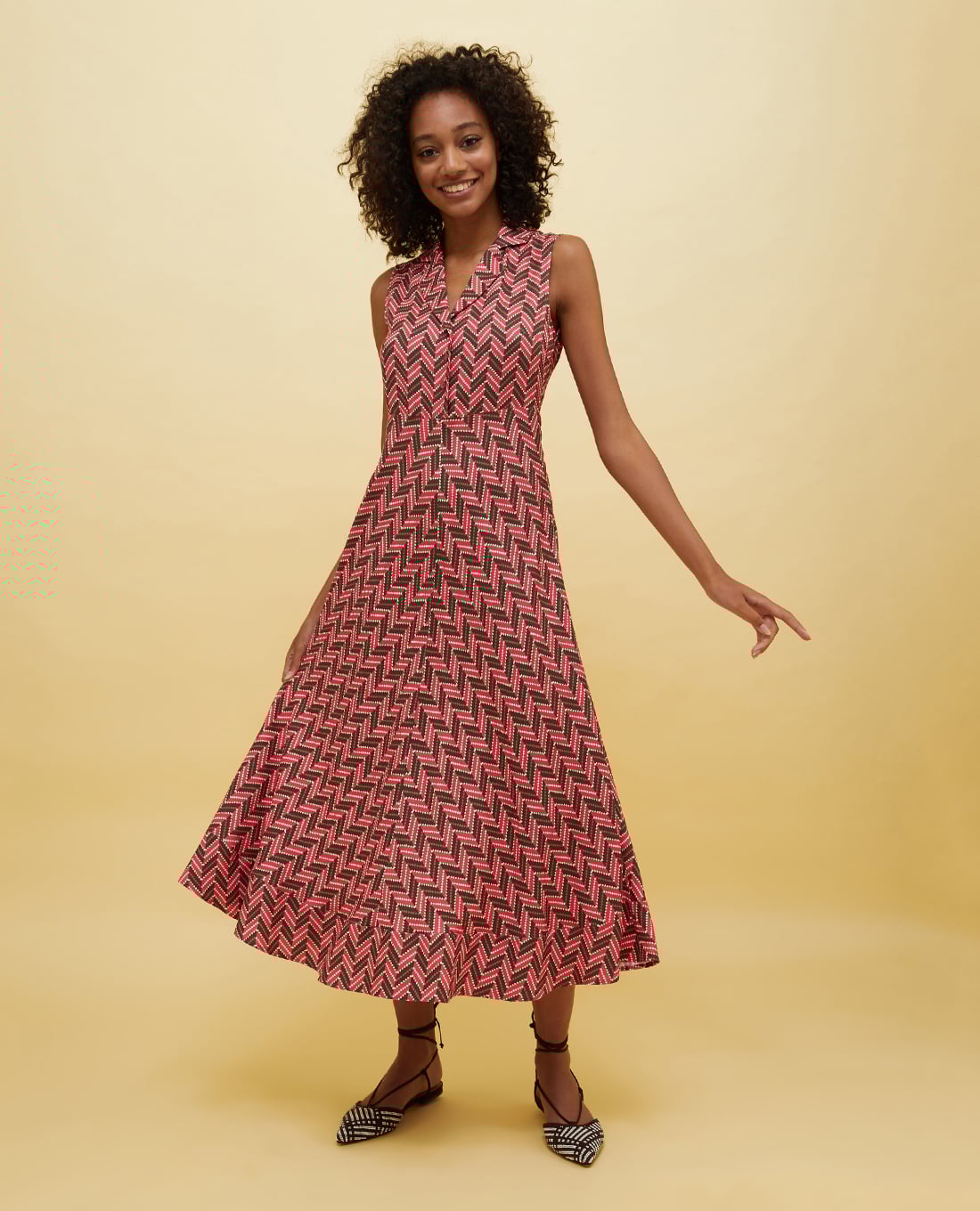 MAX&Co. - Đầm sát nách midi cổ V phom suông Bafing