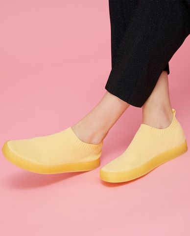  MAX&Co. - Giày slip on nữ Oya Sock 