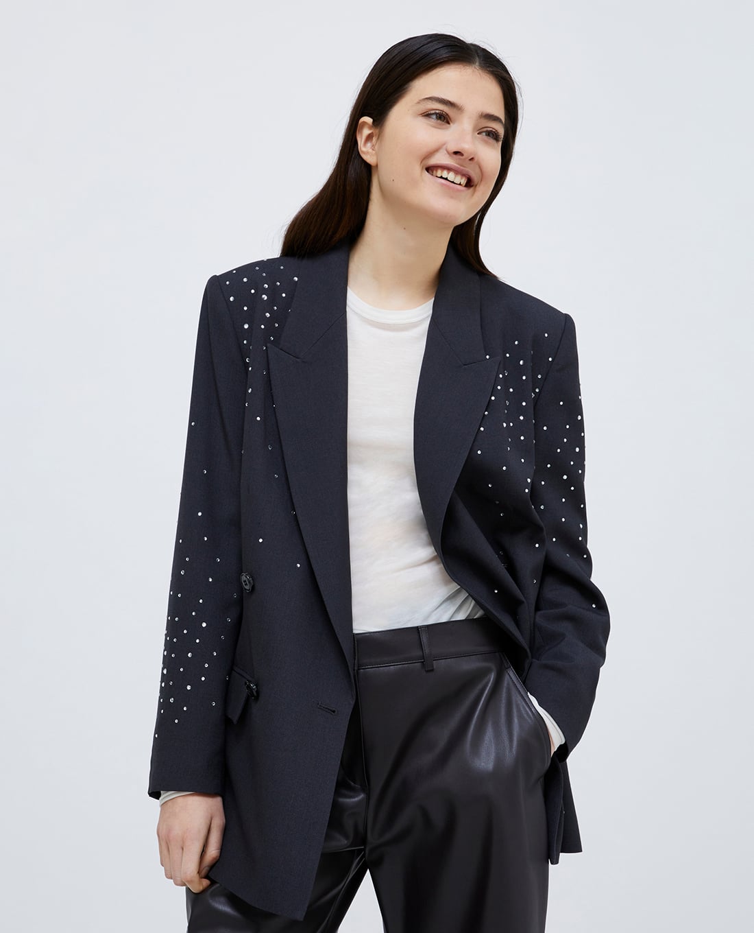 MAX&Co. - Áo khoác blazer nữ cổ V tay dài đính đá Vischio