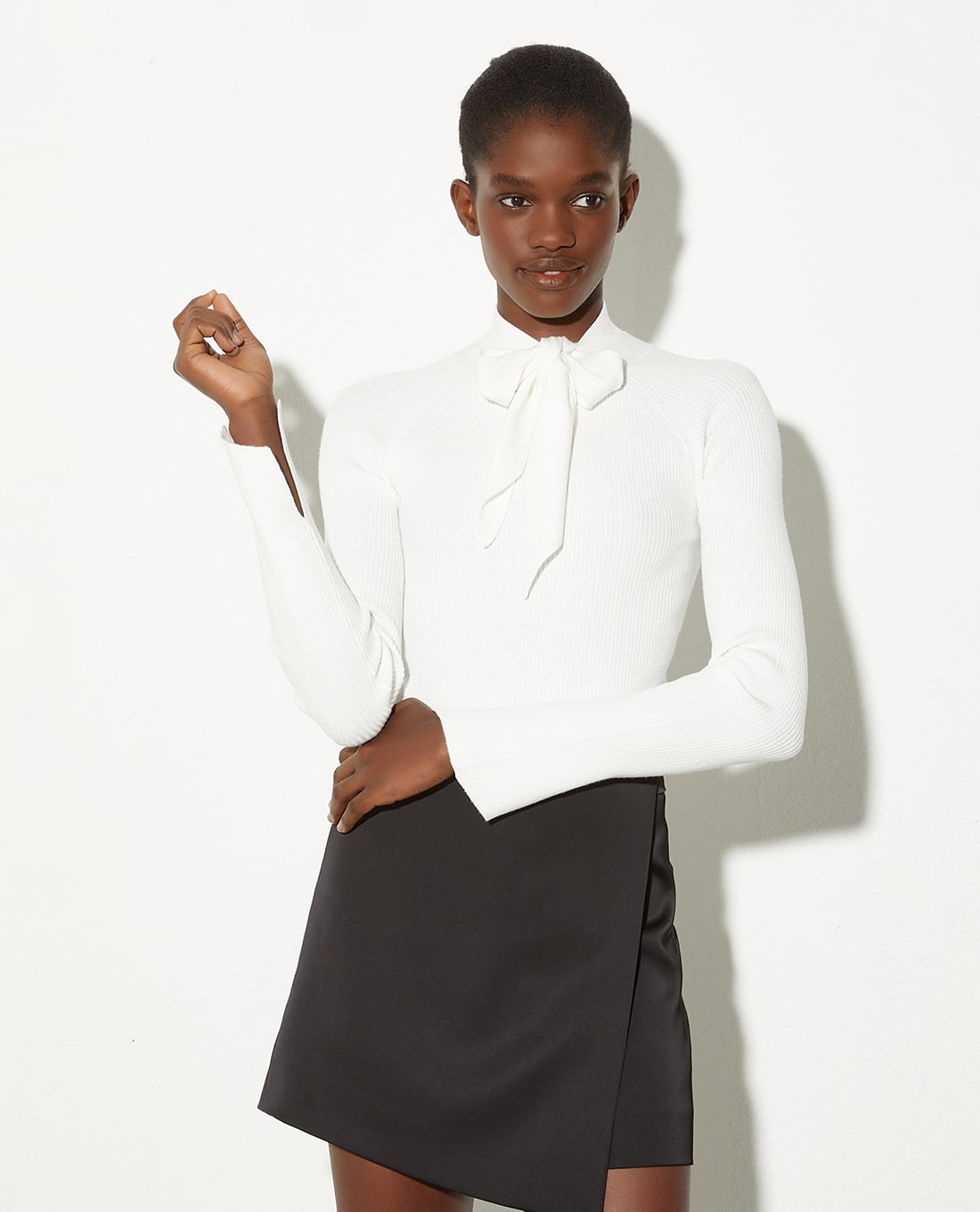 MAX&Co - Áo dệt kim cổ cao tay dài phối nơ Svago