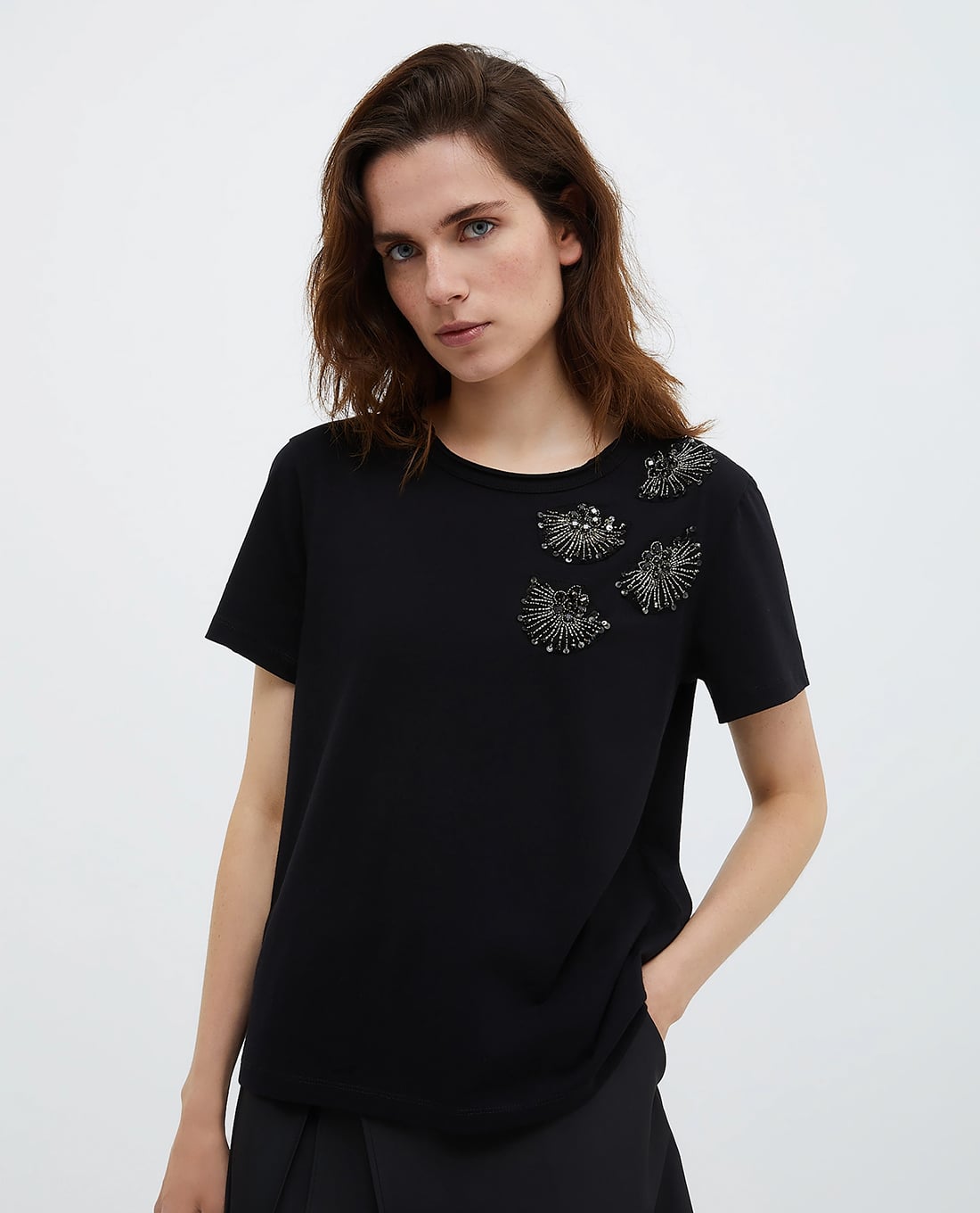 MAX&Co. - Áo thun nữ cổ tròn tay ngắn đính đá Voghera