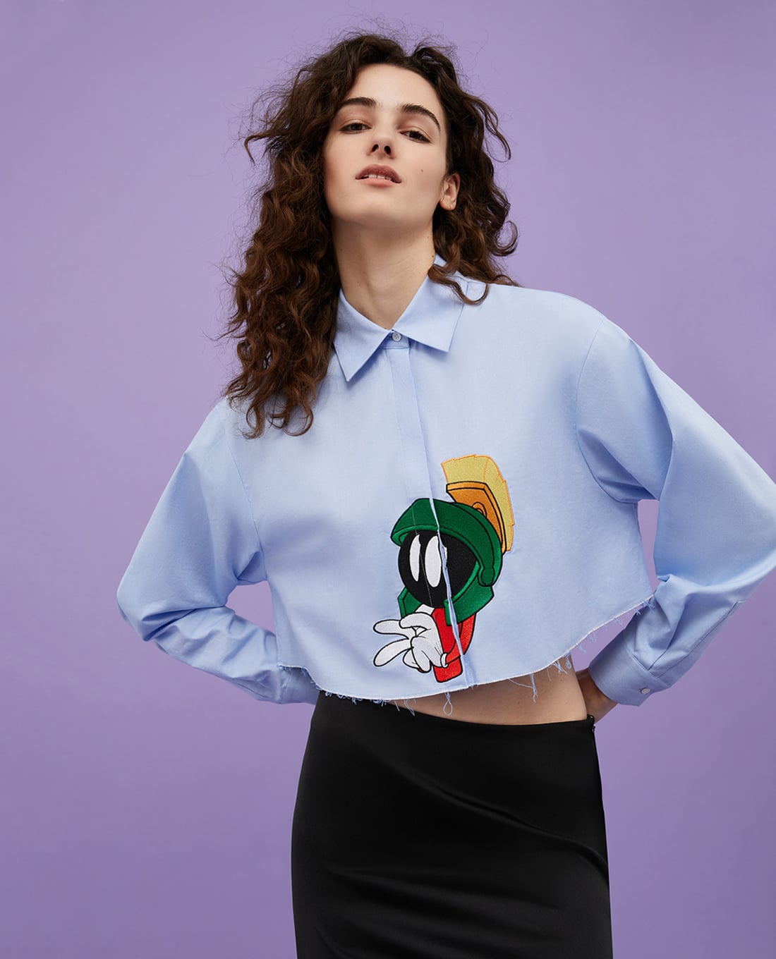 MAX&Co. - Áo sơ mi croptop cổ bẻ tay dài in nhân vật hoạt hình Pat