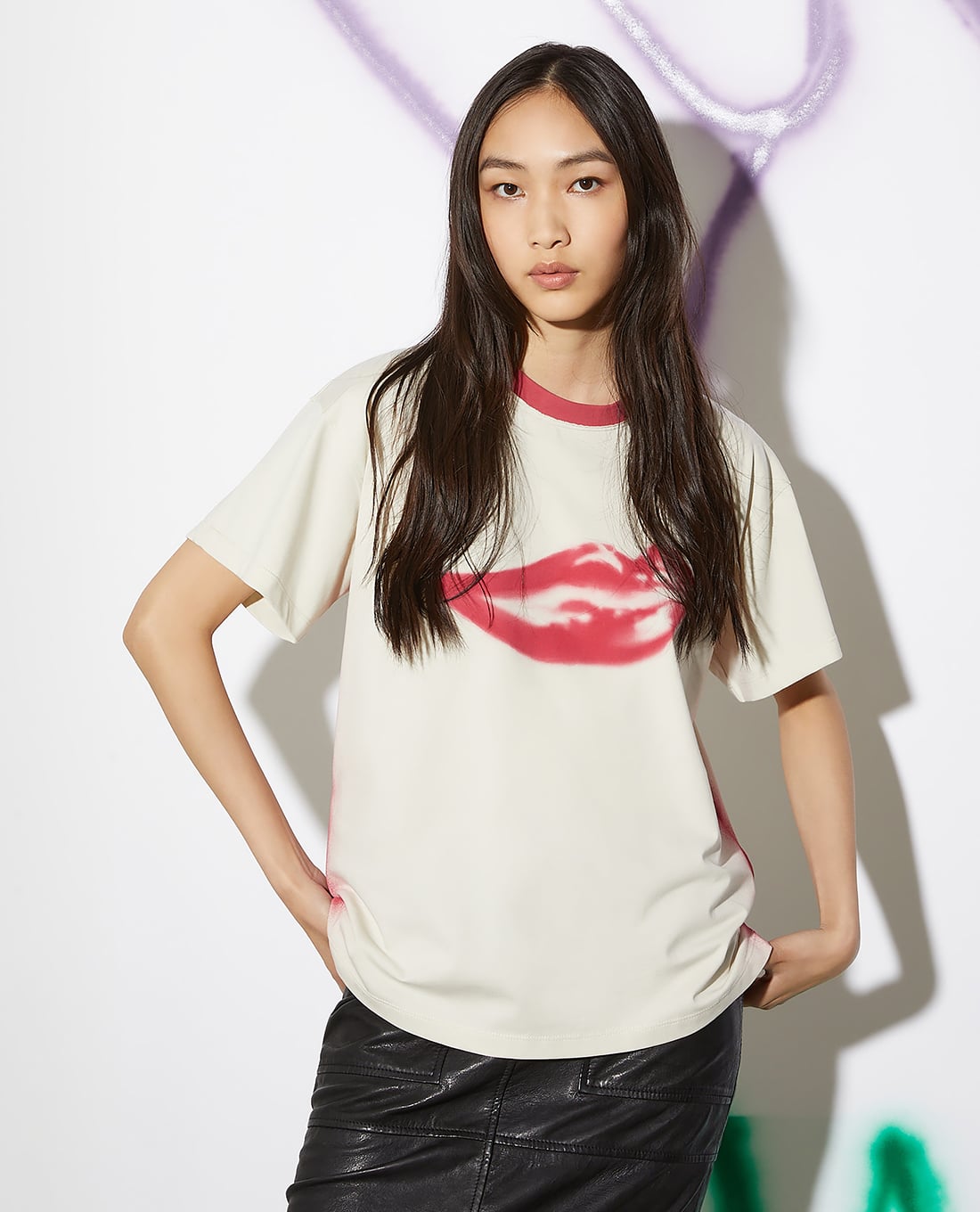 MAX&Co. - Áo thun nữ cổ tròn tay ngắn Graffity