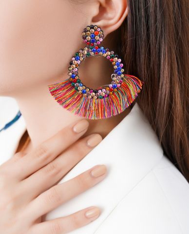  CECI - Khuyên tai nữ dáng tròn đính đá phối tua rua thời trang 